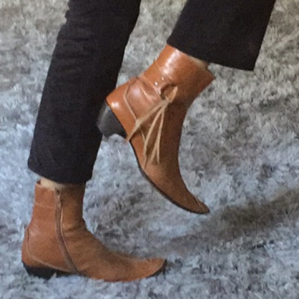Anthropologie boots 👢 ❤️🌺❤️🌺